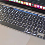 Apple Macbook Pro (2021-2023) M1 - 13" 256GB SSD - 8GB RAM in Zilver (10081238) - Afbeelding 4
