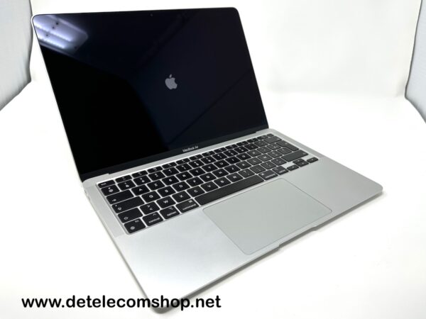 Apple Macbook Air 2020-2023 - M1 13" 256GB SSD - 8GB RAM in Zilver (ID: 10081238) - Afbeelding 3