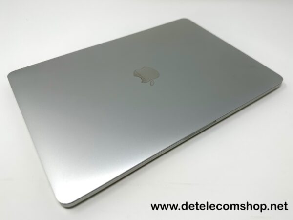 Apple Macbook Pro 2021 M1 13" 256GB SSD - 8 GB RAM in Zilver (ID: 8391430) - Afbeelding 3
