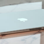 Apple Macbook Air 15" (2023-2024) M2 10-core 256GB SSD - 8GB RAM in Zilver (10585423) - Afbeelding 2
